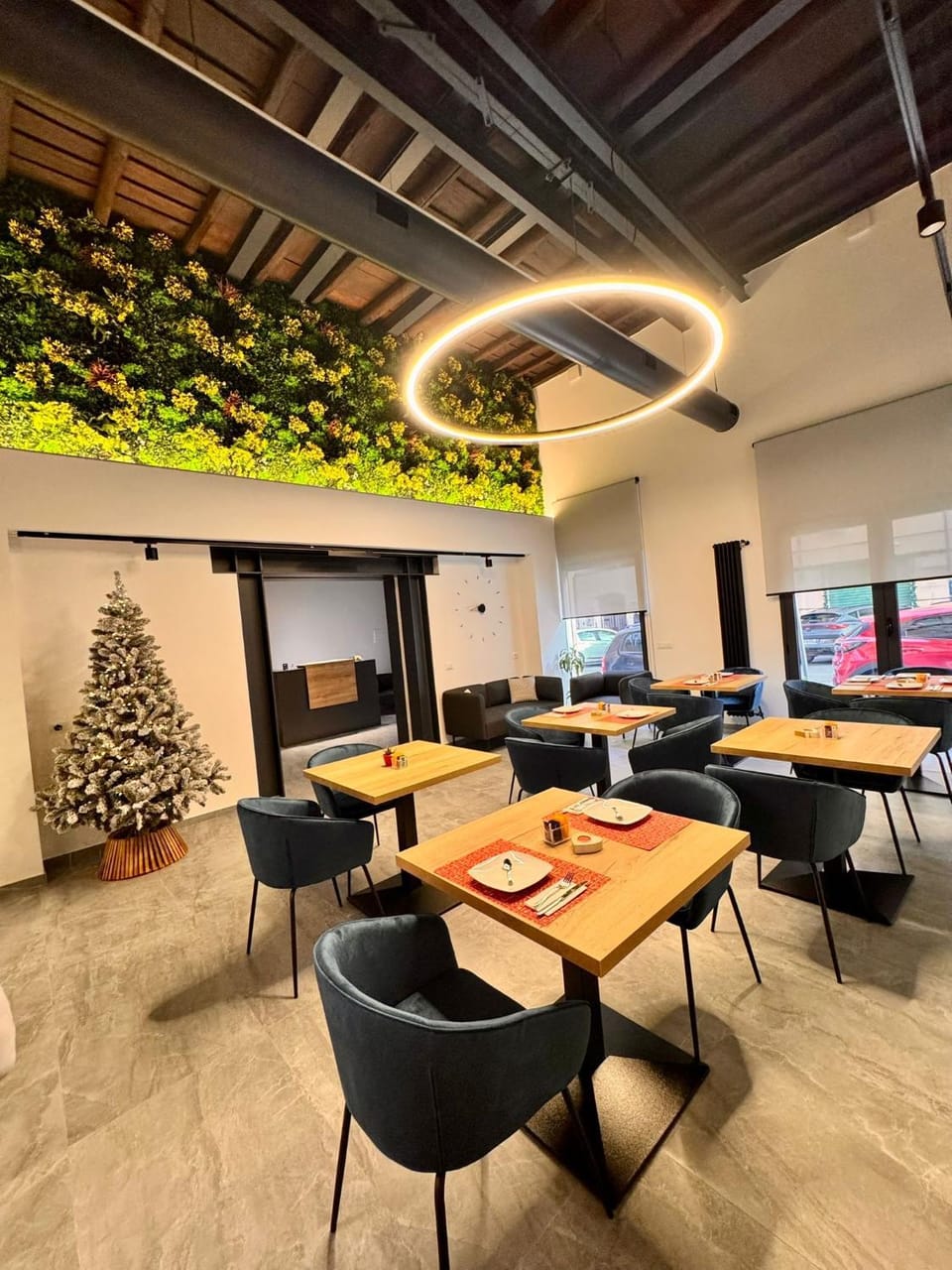 Restaurant/places to eat, Communal lounge/ TV room, Lobby or reception, Seating area, Meeting/conference room, Breakfast, Continental breakfast, Italian breakfast