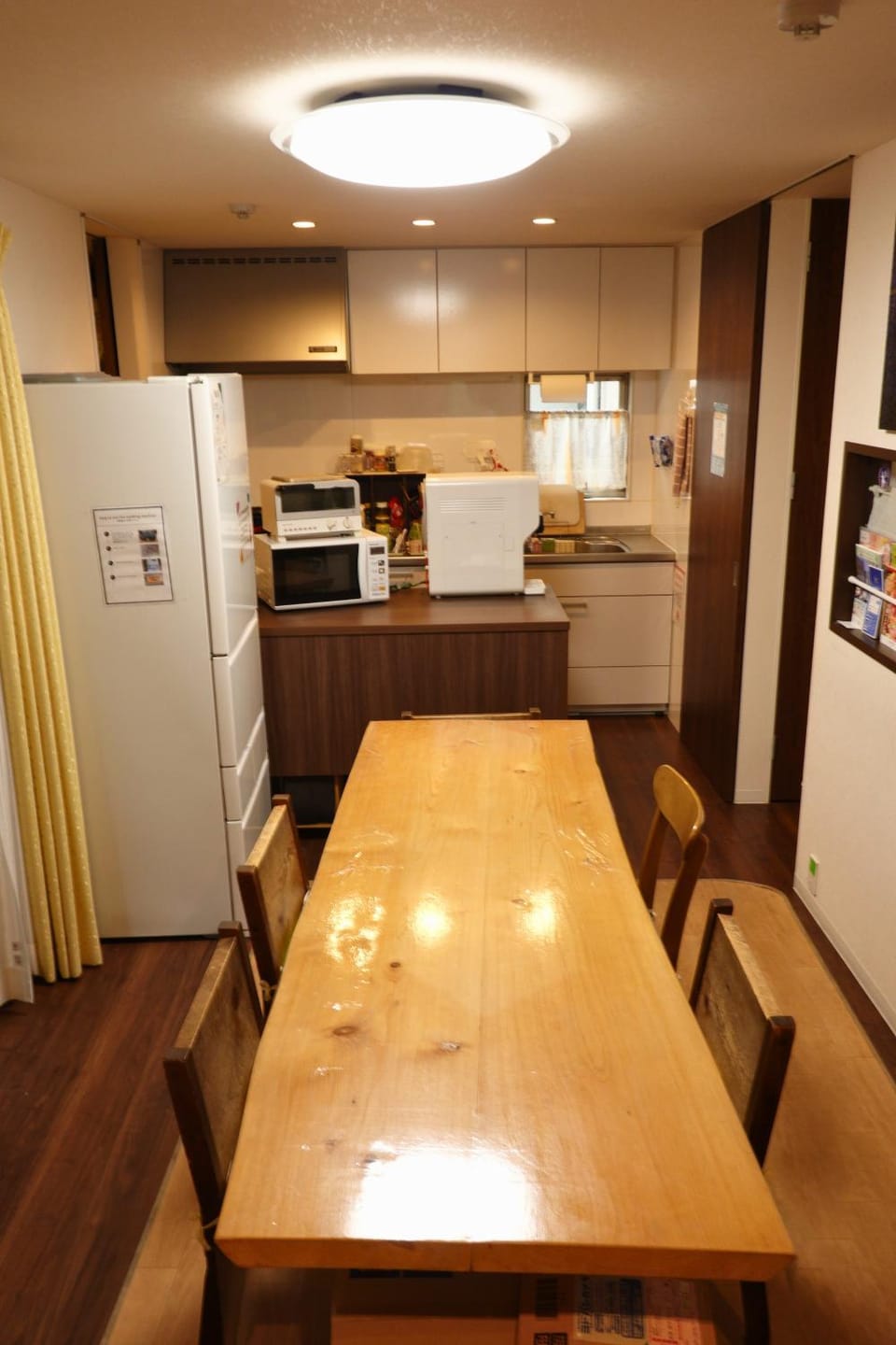 Kitchen or kitchenette, Living room, Dining area, oven