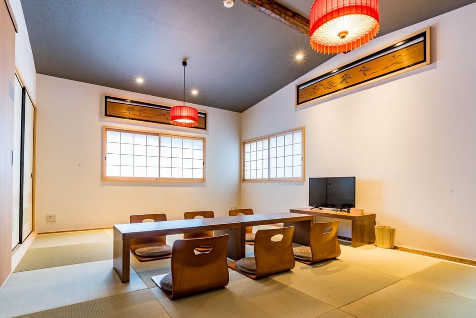 Living room, Dining area