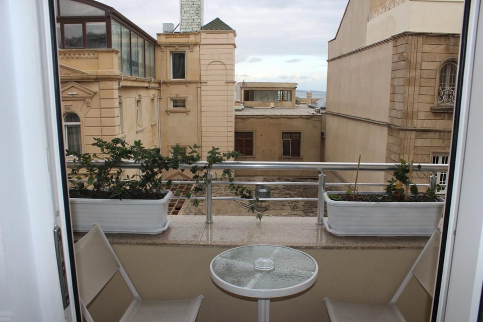 View (from property/room), Balcony/Terrace, City view, Landmark view, Sea view, Street view
