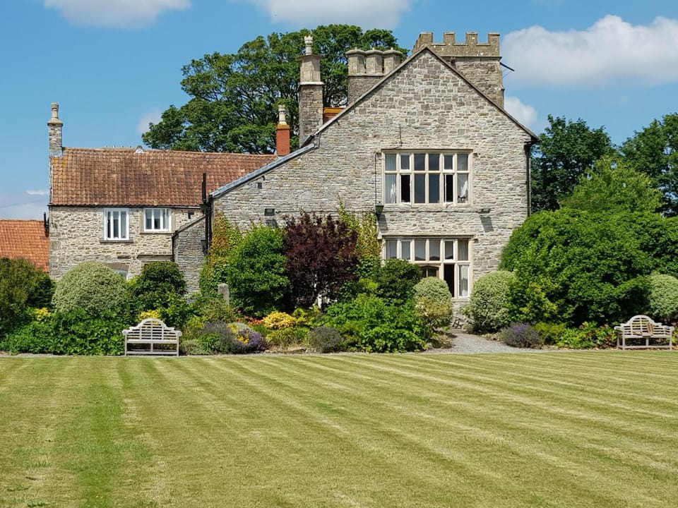 Property building, Garden