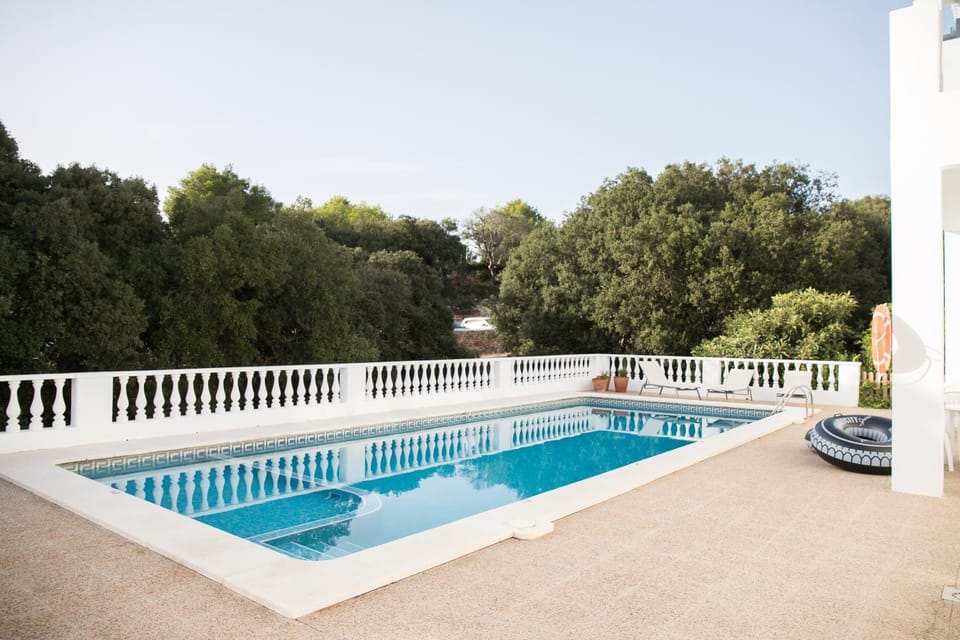 Area and facilities, Swimming pool, Swimming pool