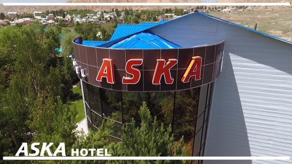 Facade/entrance, Property logo or sign, Bird's eye view