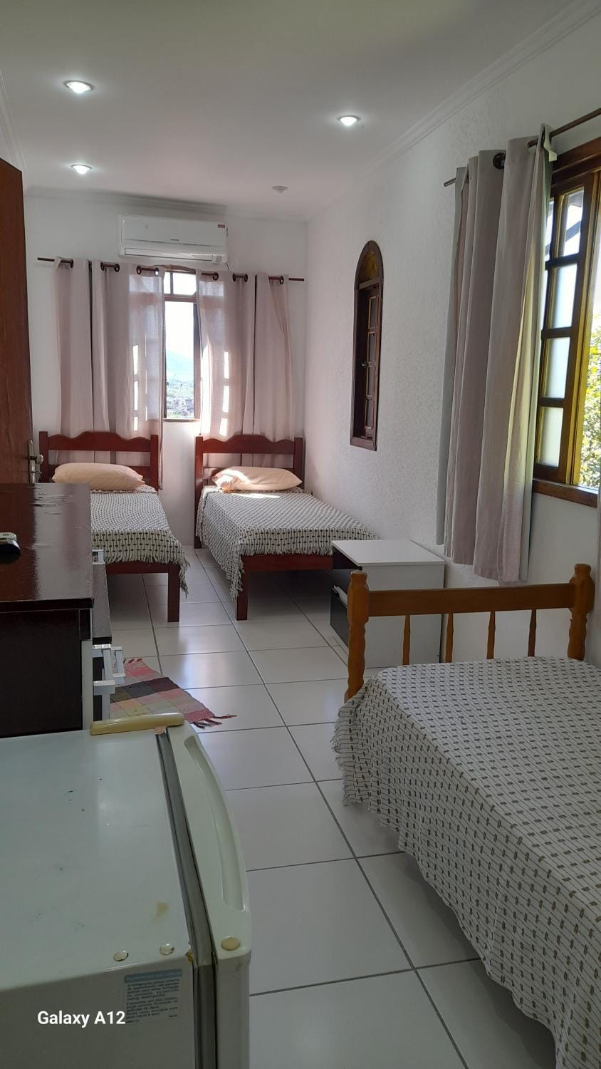 Photo of the whole room, Area and facilities, air conditioner