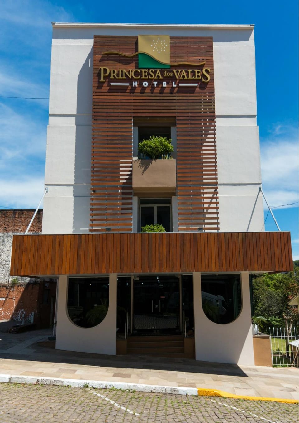 Property building, Facade/entrance