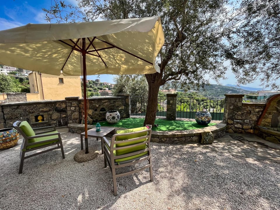 Property building, Natural landscape, Garden, Garden, View (from property/room), Garden view, Mountain view