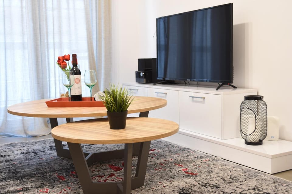 TV and multimedia, Seating area, Area and facilities