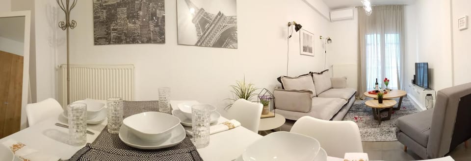 Living room, Seating area, Dining area
