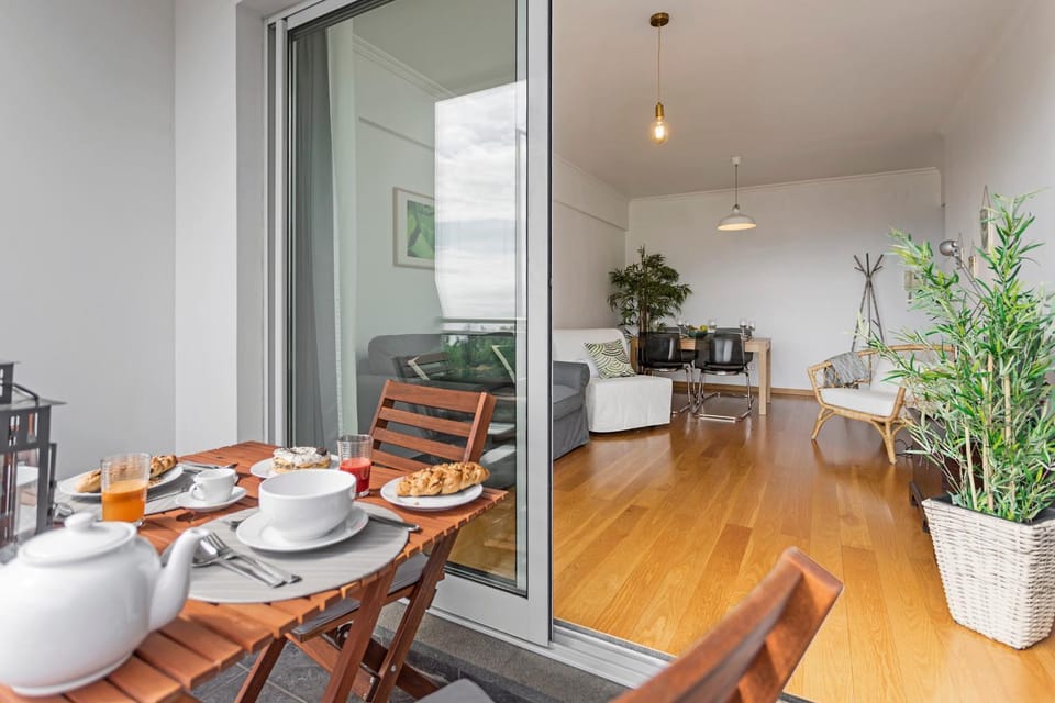 TV and multimedia, Balcony/Terrace, Living room, Dining area, Area and facilities