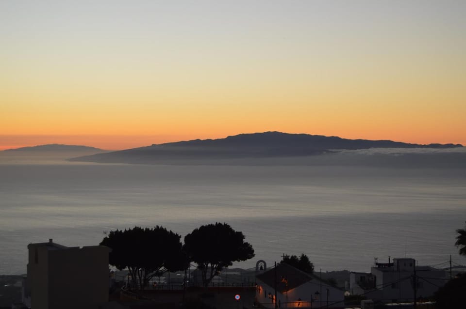 View (from property/room), Landmark view, Sea view
