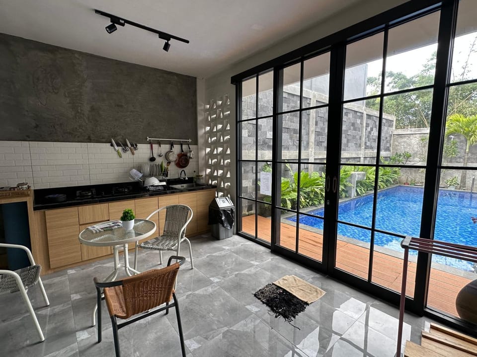 PENNY HOUSE Private Pool House in Batu