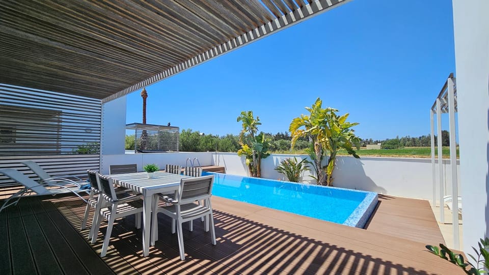 Pool view, Swimming pool, Swimming pool