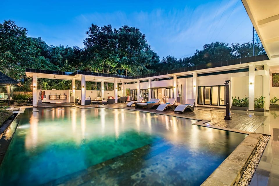 Swimming pool, Swimming pool