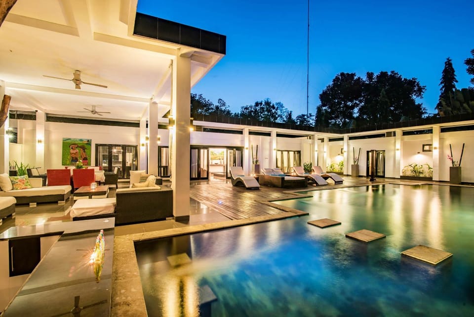 Swimming pool, Swimming pool