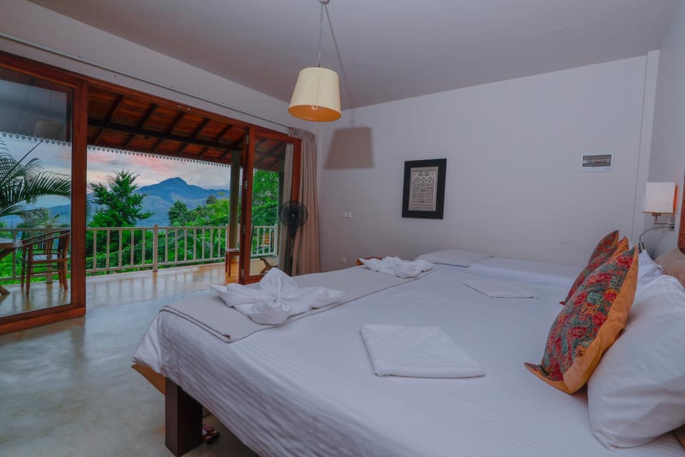 Balcony/Terrace, Bedroom, Mountain view