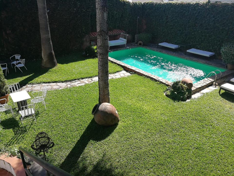 Garden, Swimming pool