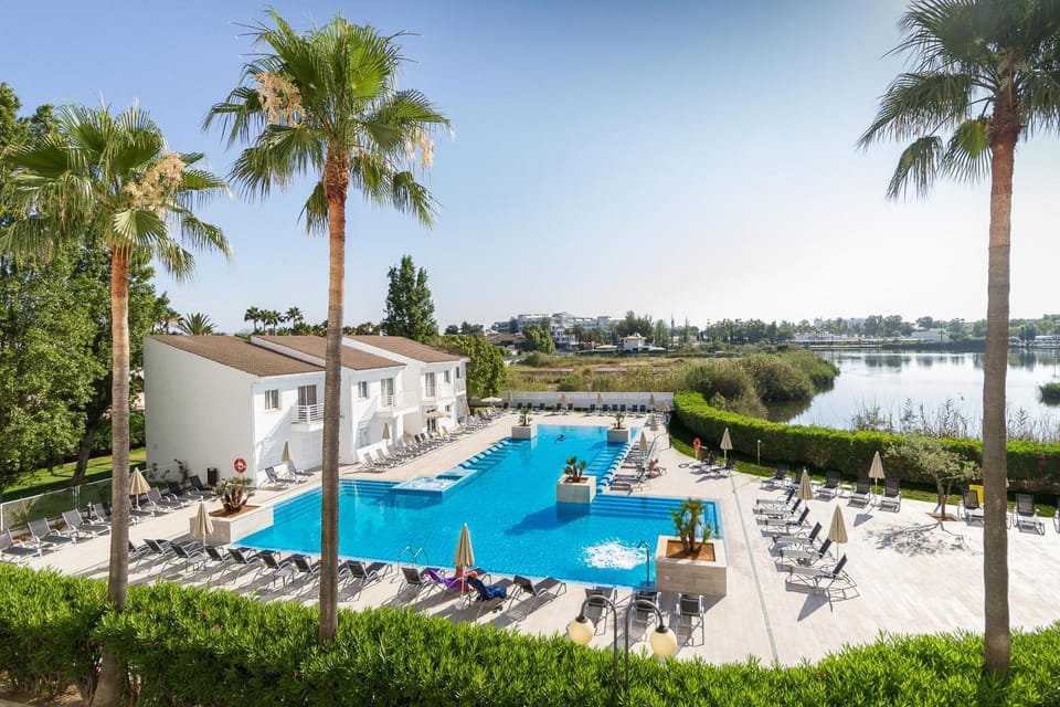 Swimming pool, Swimming pool