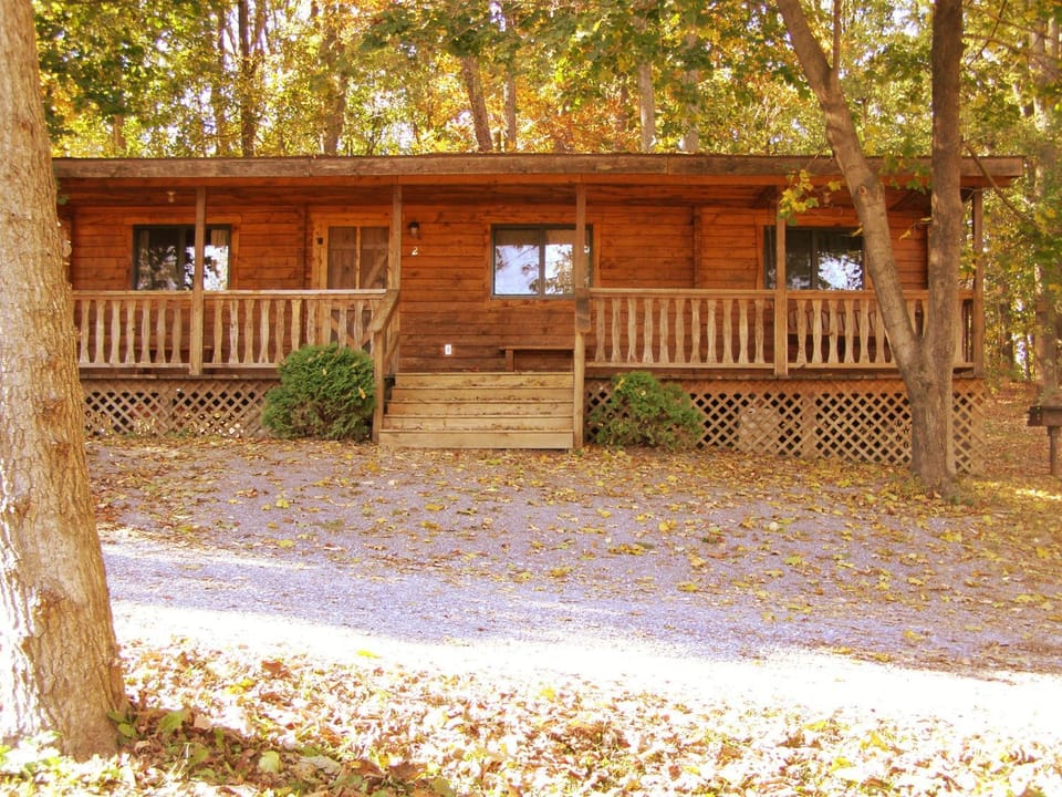 Robin Hill Camping Resort Two-Bedroom Cottage 6 Campground/ 
RV Resort in Pennsylvania