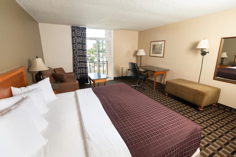 FairBridge Inn & Suites - Lewiston Motel in Lewiston