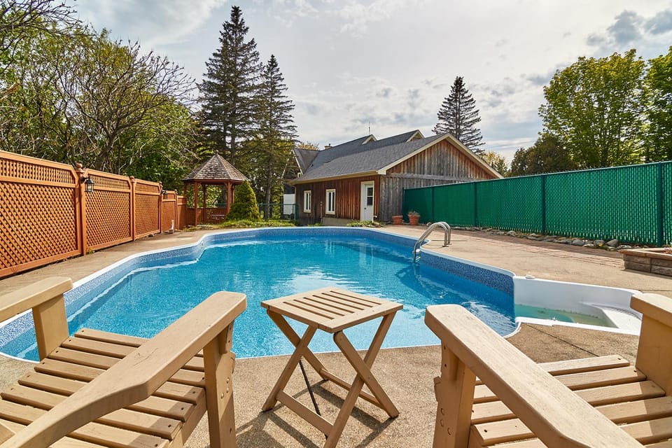 Auberge de la Tour et Spa Bed and Breakfast in Orford