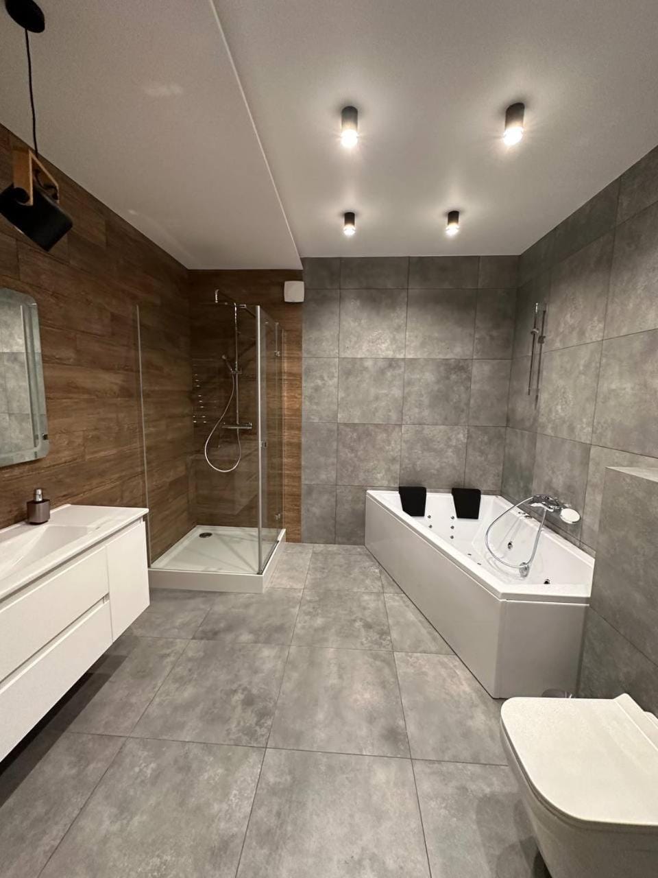 Shower, Bathroom, Bath, towels