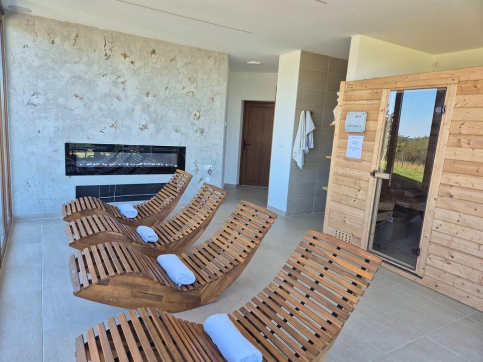 Hot Tub, Sauna, Spa and wellness centre/facilities
