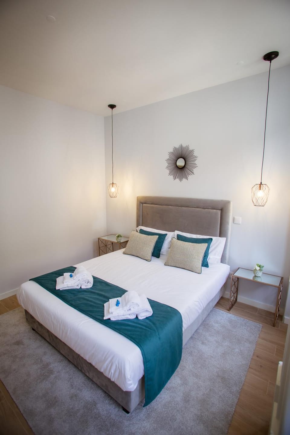 Bed, Photo of the whole room, Decorative detail, Bedroom, Family, towels