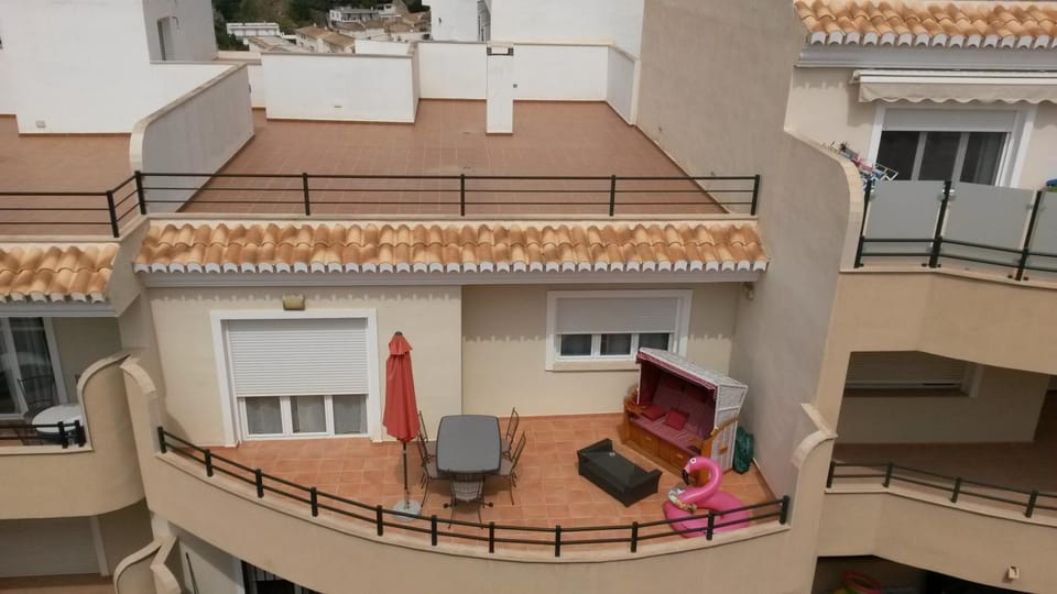 BBQ facilities, Balcony/Terrace
