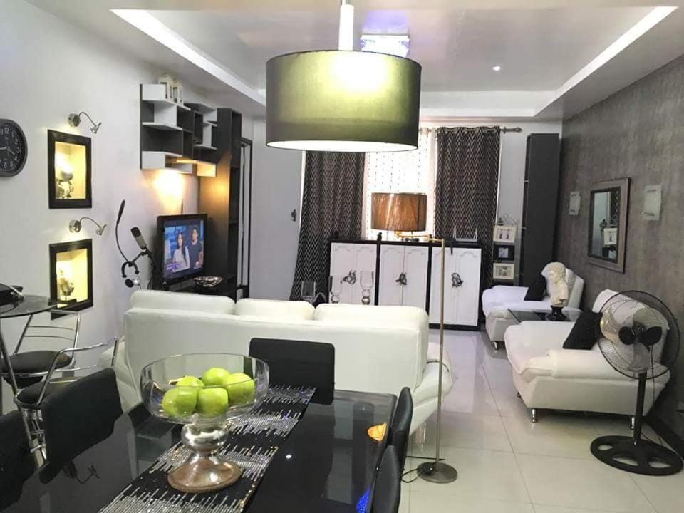 Communal lounge/ TV room, Dining area