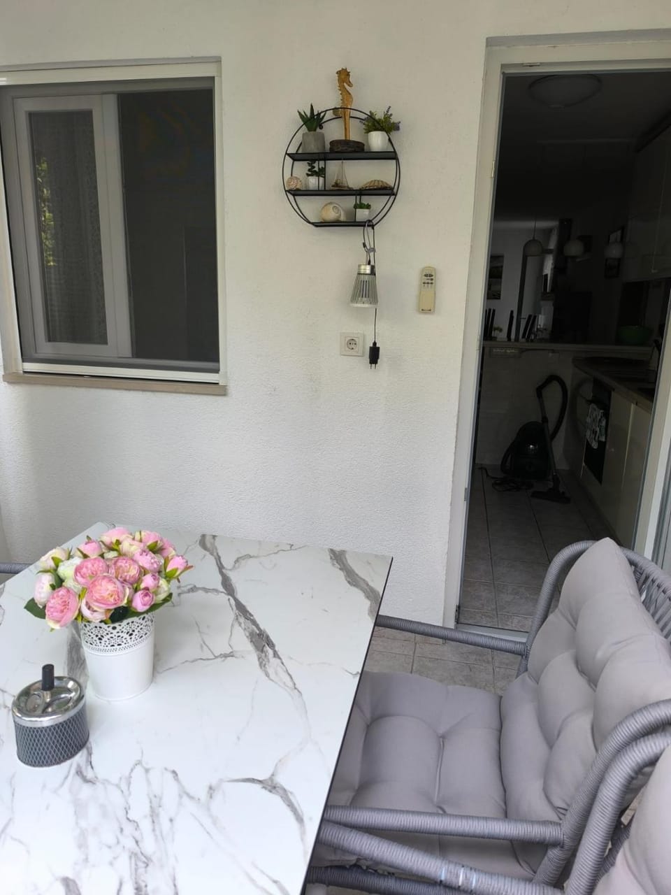 Seating area
