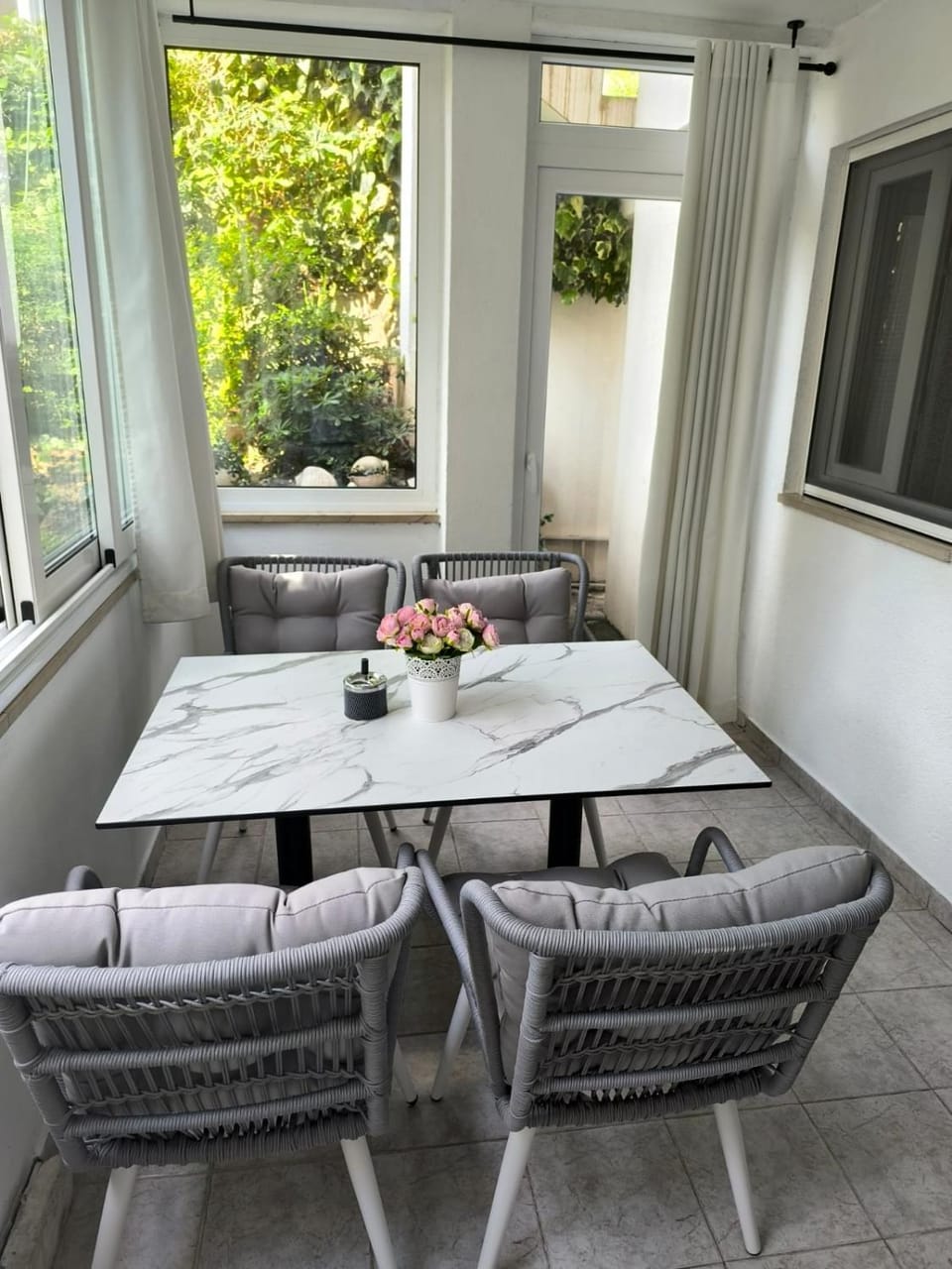 Seating area