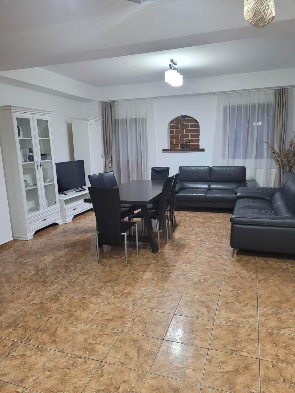 Seating area, Internal: Not applicable to any particular room