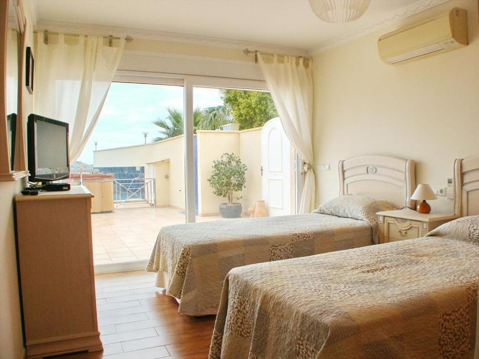 Villa Evora Chalet in Marina Alta