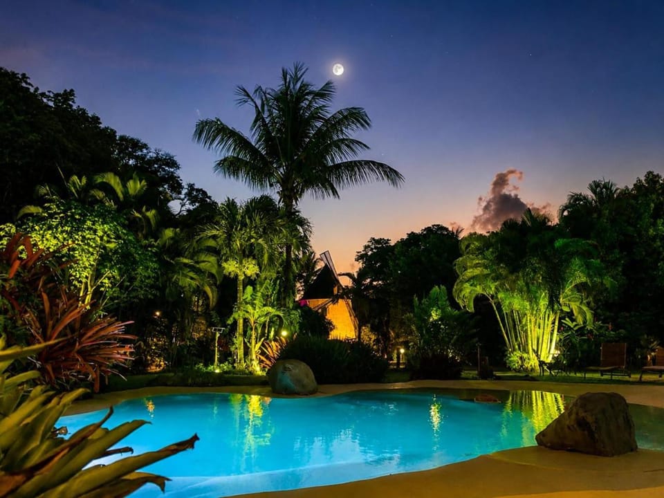 West Indies Cottage, cottages haut de gamme avec piscine, jacuzzi et vue jungle House in Leeward Islands