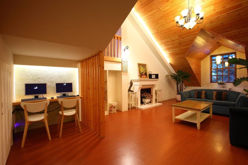Living room, Seating area
