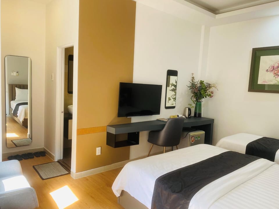 Bed, TV and multimedia, Photo of the whole room, Evening entertainment, Bedroom