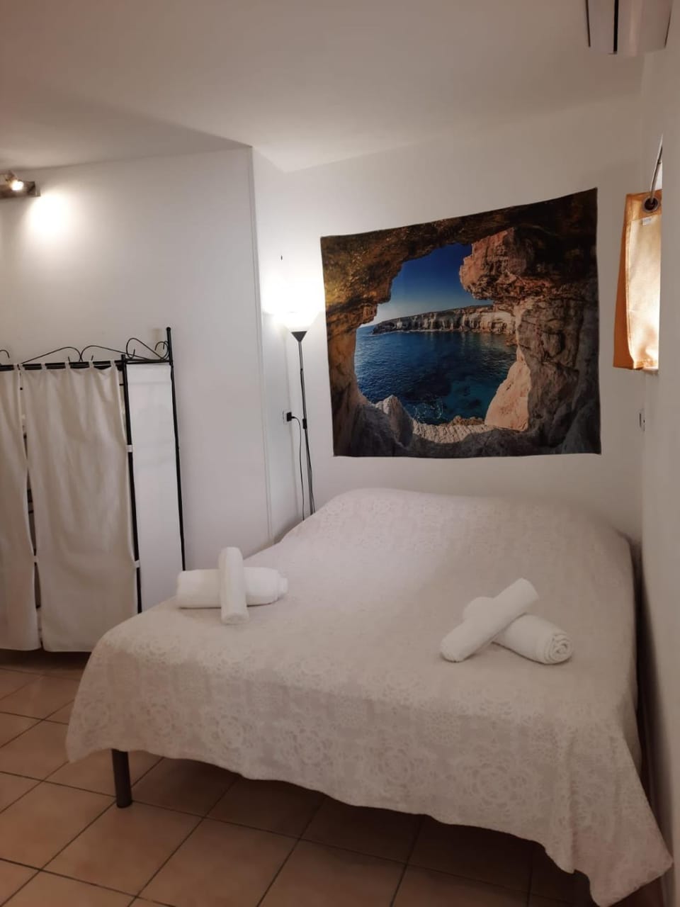 Room Calafatari House in Syracuse