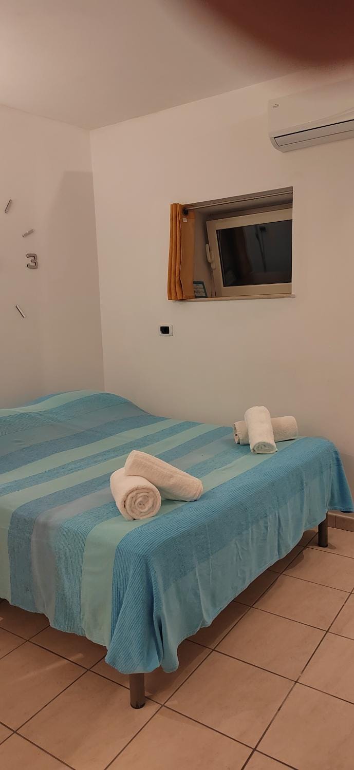 Room Calafatari House in Syracuse