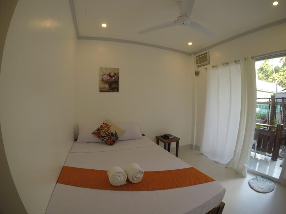Neela Tourist Lodge Inn in El Nido