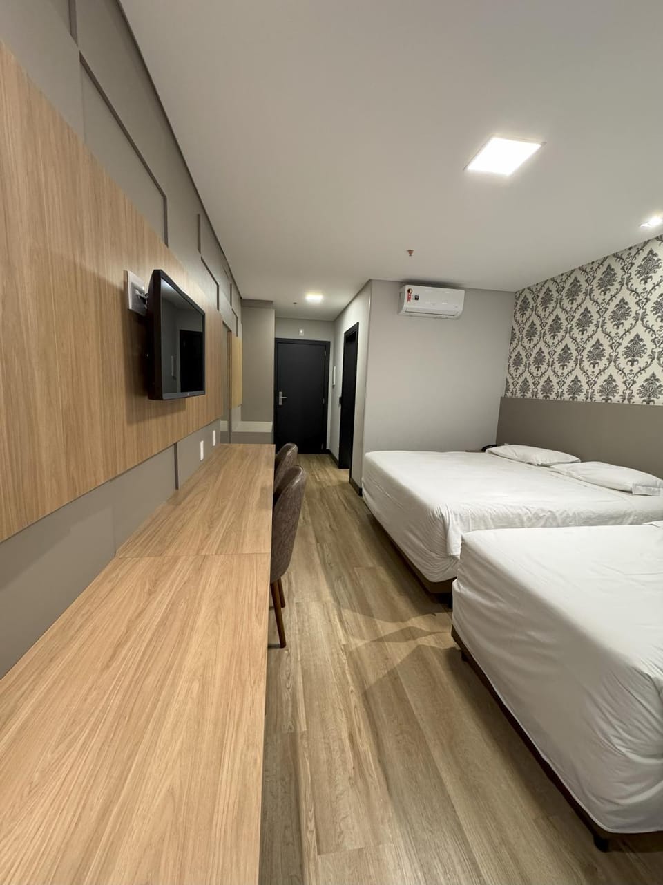 Bed, Photo of the whole room, Bedroom, wardrobe, air conditioner