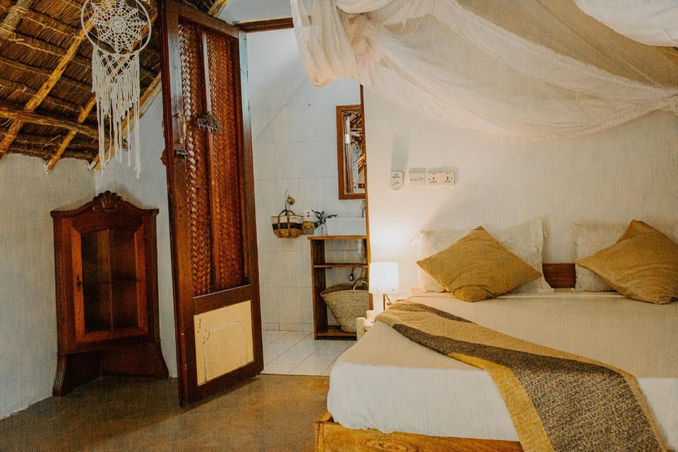 Bed, Bathroom, Bedroom