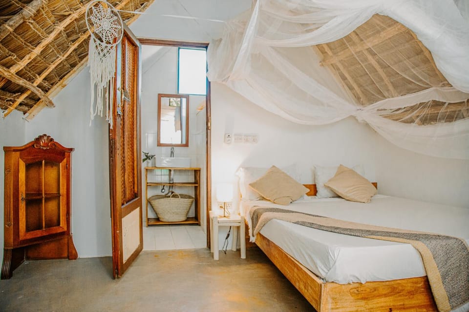 Bed, Bathroom, Bedroom