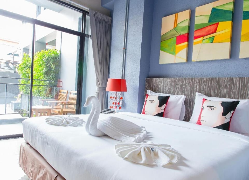 Bed, Bedroom