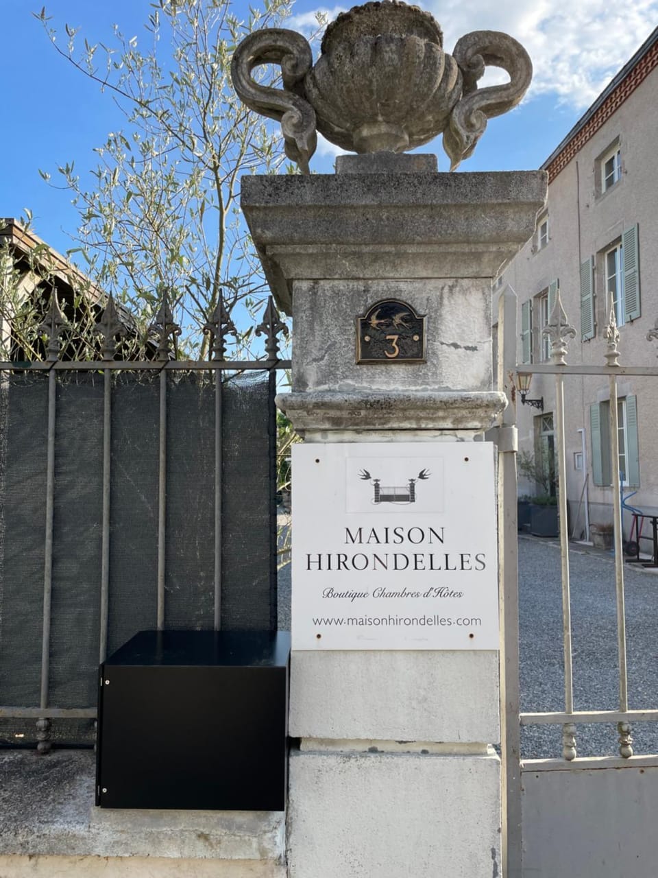 Maison Hirondelles Hôtes Bed and Breakfast in Nouvelle-Aquitaine