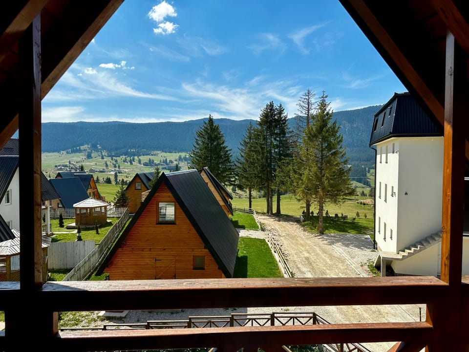 Property building, Day, Natural landscape, Mountain view