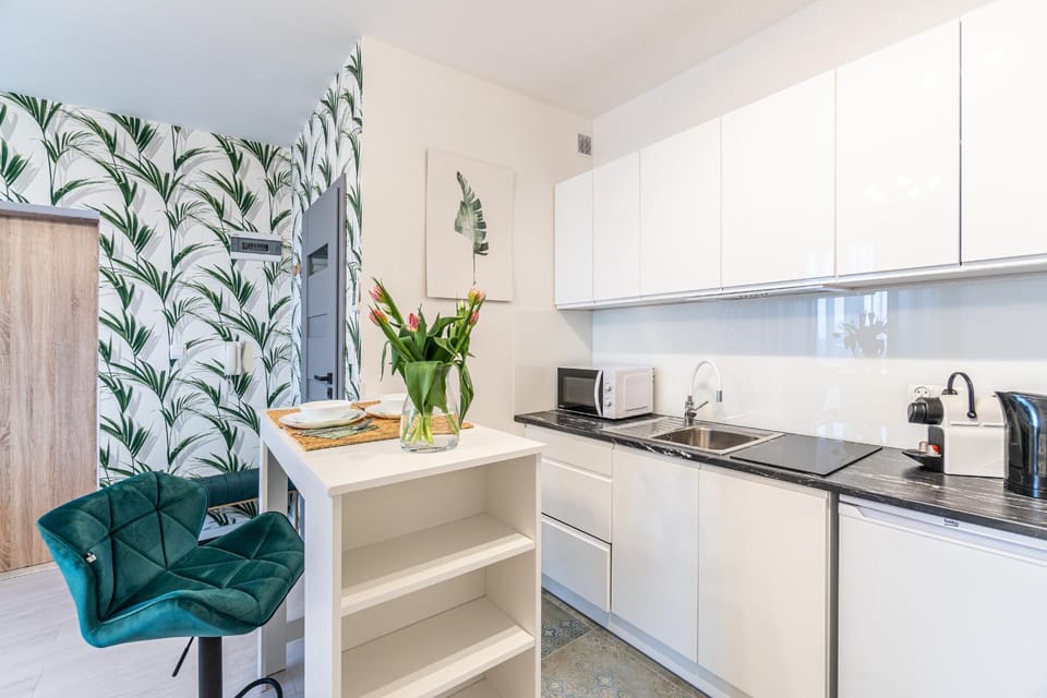 Coffee/tea facilities, Kitchen or kitchenette, Communal kitchen