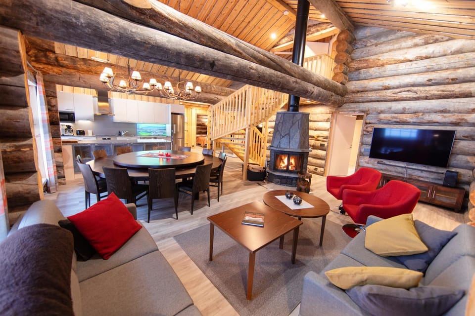 TV and multimedia, Kitchen or kitchenette, Living room, Dining area, fireplace