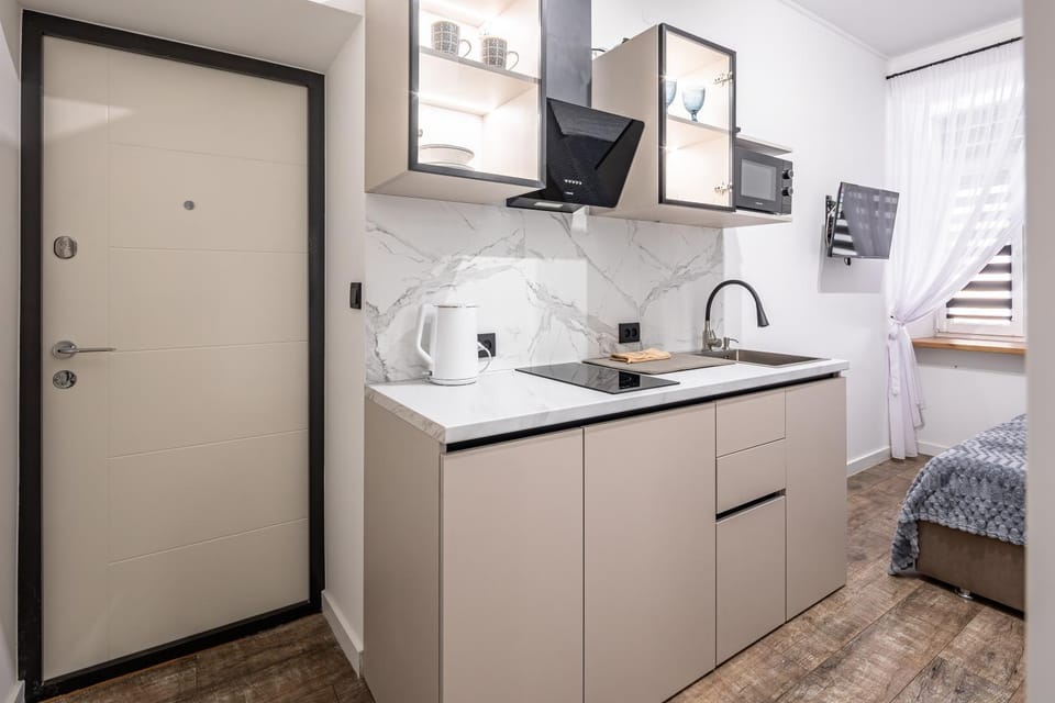 Новенька квартирка біля вокзалу та костелу вулиця Війтовича 1 Apartment in Lviv