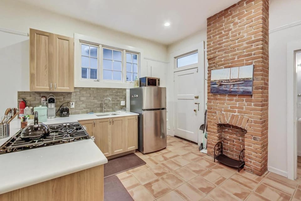 1BR Condo Heart of Pac Heights WD Walk Score 97 House in San Francisco