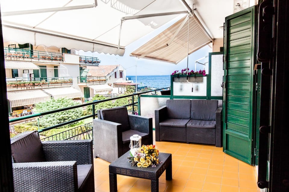 Balcony/Terrace, Garden view, Mountain view, Sea view, Street view, Inner courtyard view
